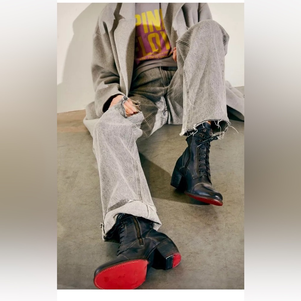 Free People Bed Stu Brooklyn Lace Up Ankle Boot Black Rustic Leather - Picture 1 of 10